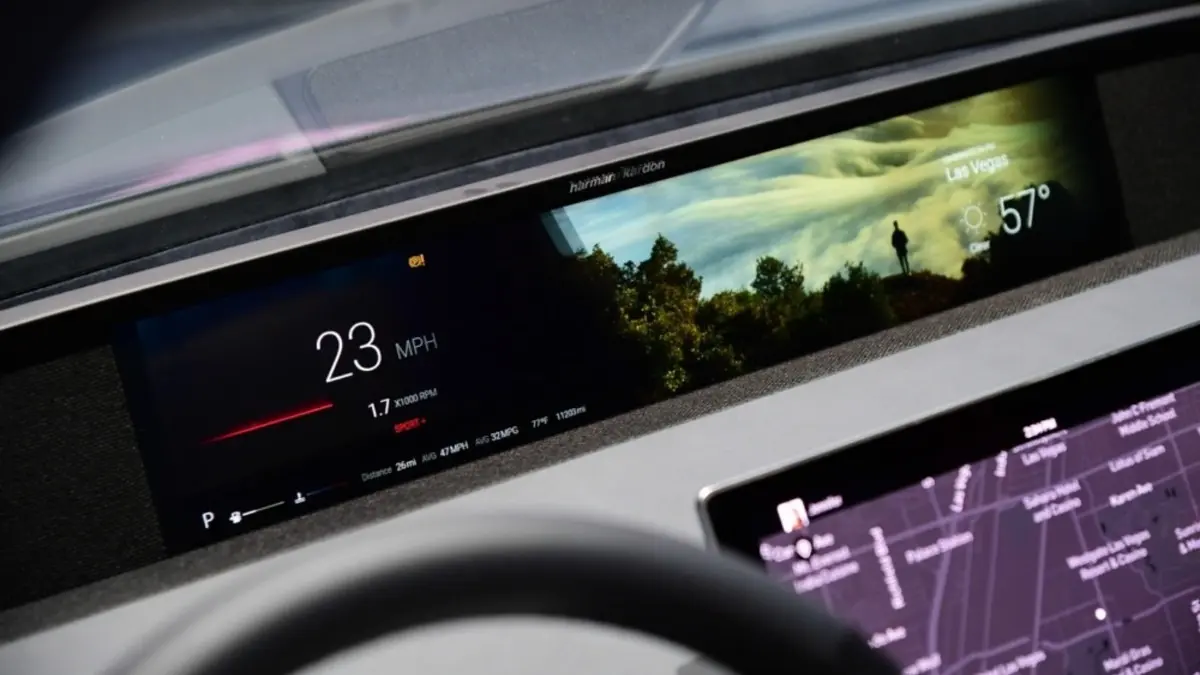 Samsung's Auto DeX Could Be New Android Auto Alternative We Didn’t Know We Needed Samsung's Auto DeX Could Be New Android Auto Alternative We Didn’t Know We Needed