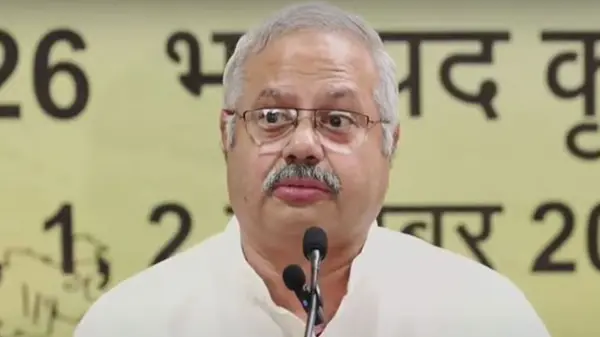 आरएसएस नेता सुनील आंबेकर ने नागपुर हिंसा की निंदा की, औरंगजेब को ‘अप्रासंगिक’ बताया सुनील आंबेकर