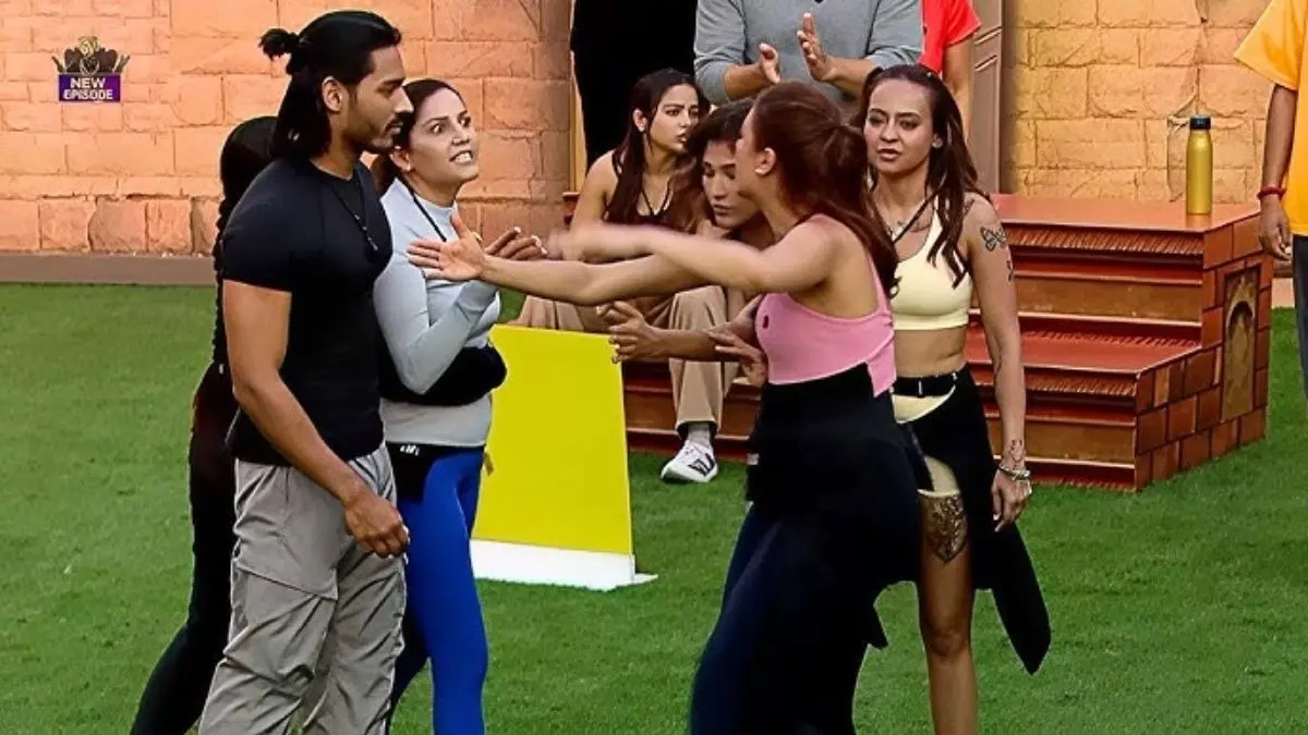 Sapna Choudhary vs Divya Agarwal: आपस में भिड़ीं सपना चौधरी और दिव्या अग्रवाल, शो The 50 के टास्क में हुआ बड़ा बवाल Sapna Choudhary vs Divya Agarwal fight