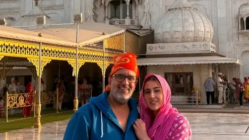 Sara Ali Khan at Gurudwara Bangla Sahib