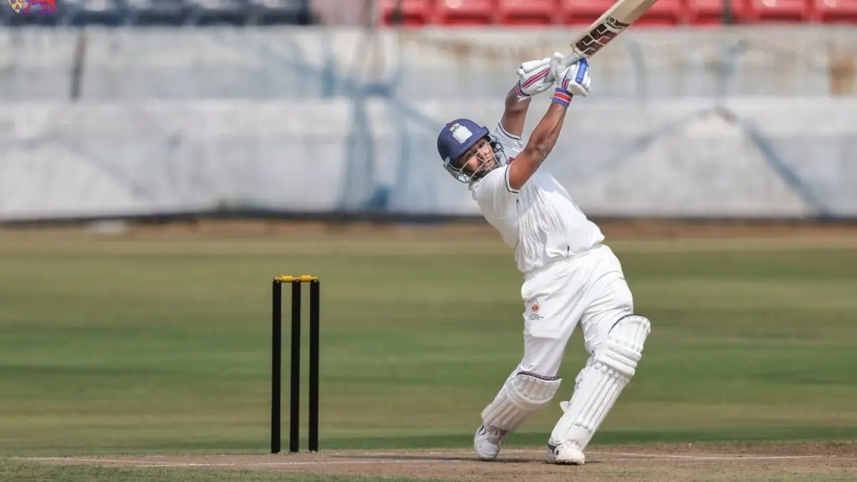Sarfaraz Khan in action for Mumbai