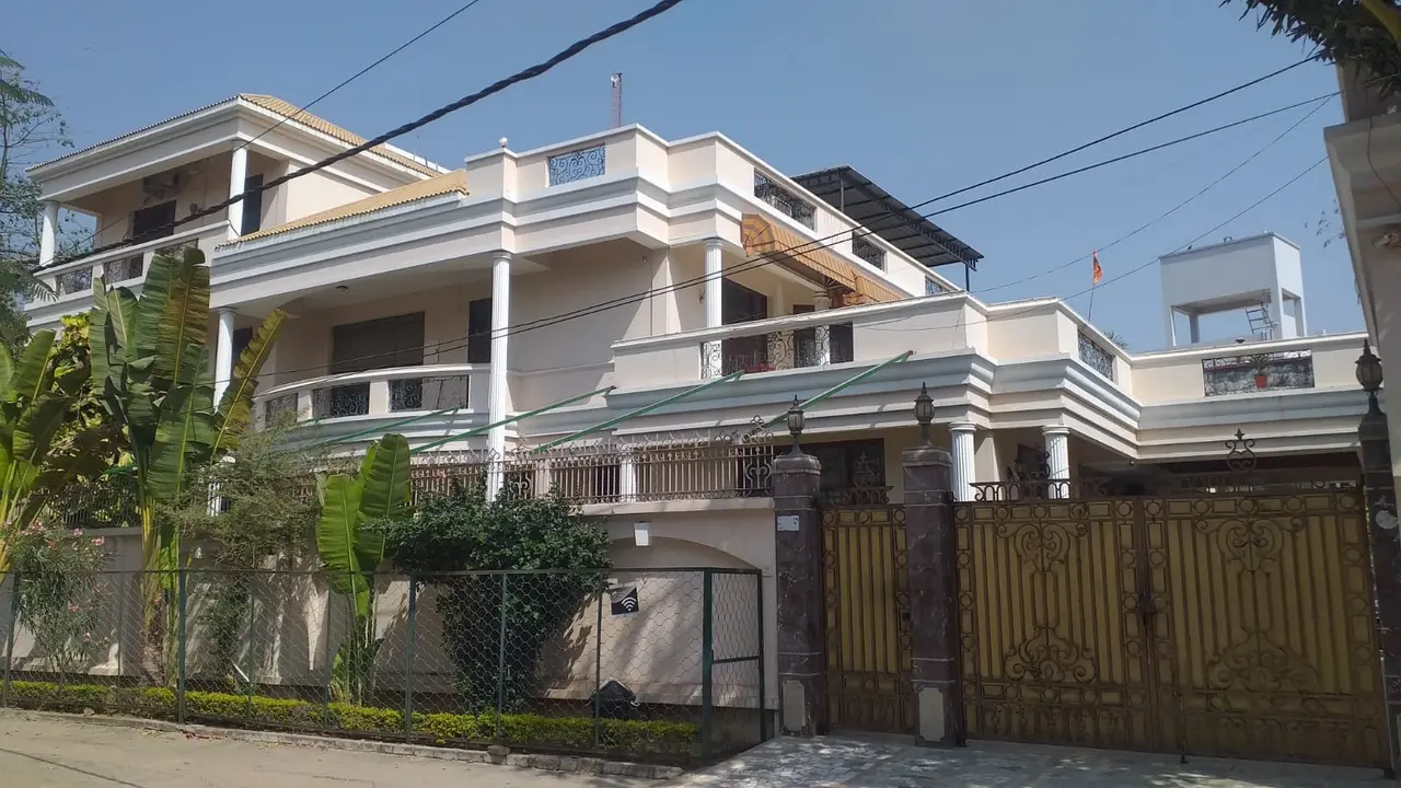 Satna: Income tax raid on 5 businessmen