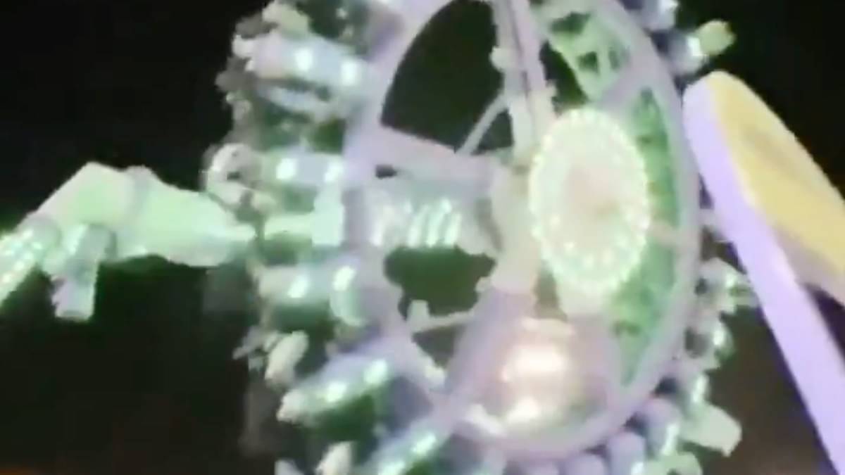 Adventure Turns Into Nightmare After 360-Degree Amusement Park Ride Splits Into Two Mid-Operation, Terrifying Moment Caught On Camera thumbnail