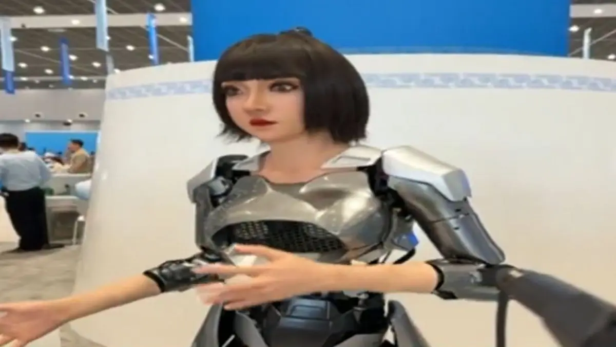 Meet Xiao He, An AI-Powered Humanoid Robot That's Helping Attendees At SCO Summit in Tianjin | Watch sco summit