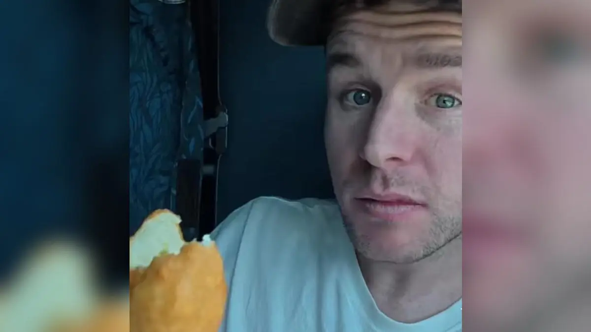 'Very Happy With That..': Travel Influencer Praises Indian AC Train Over Japan, Impressed by Space and Privacy Scottish Travel Influencer, Hugh, compliments Indian Railway System