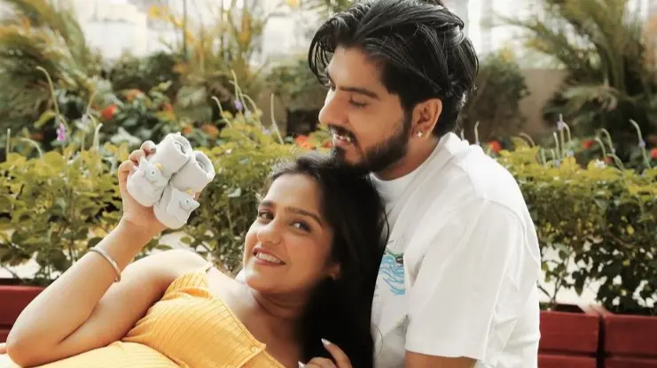 Rocky Aur Rani Kii Prem Kahaani Singer Asees Kaur Welcomes Baby Boy On World Music Day Asees Kaur