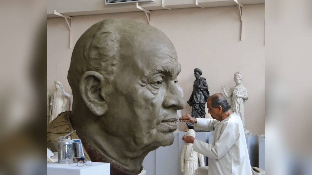 Sculptor Ram Sutar, Designer of Statue of Unity, Passes Away At 100