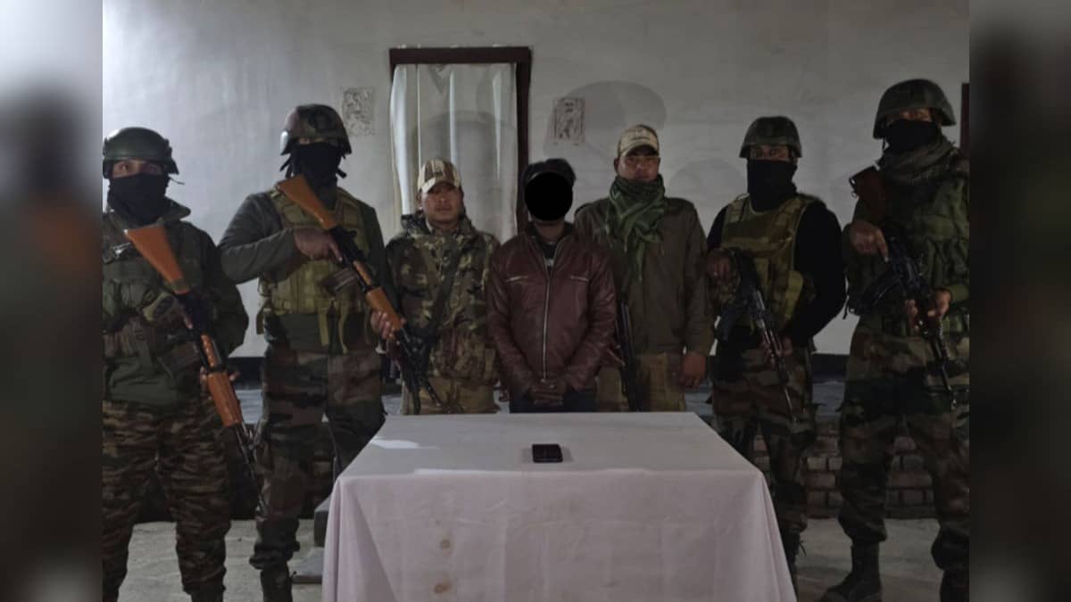 Security Forces Arrest KKYL Member in Manipur's Thoubal; Mobile, Sim Cards Seized