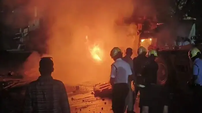 Several vehicles were damaged as tensions escalatated in Nagpur