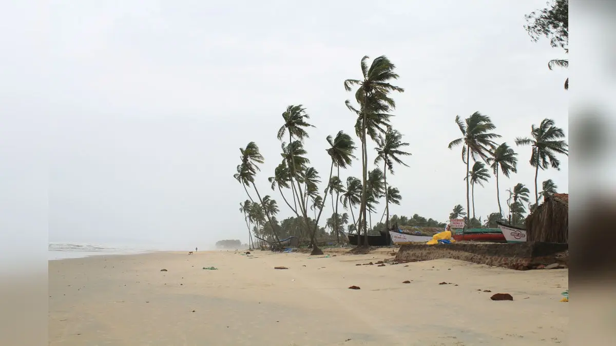 ‘Severe’ Cyclone Montha Set to Hit Andhra Pradesh Coast Tonight, IMD Warns of Heavy Rain, High Winds