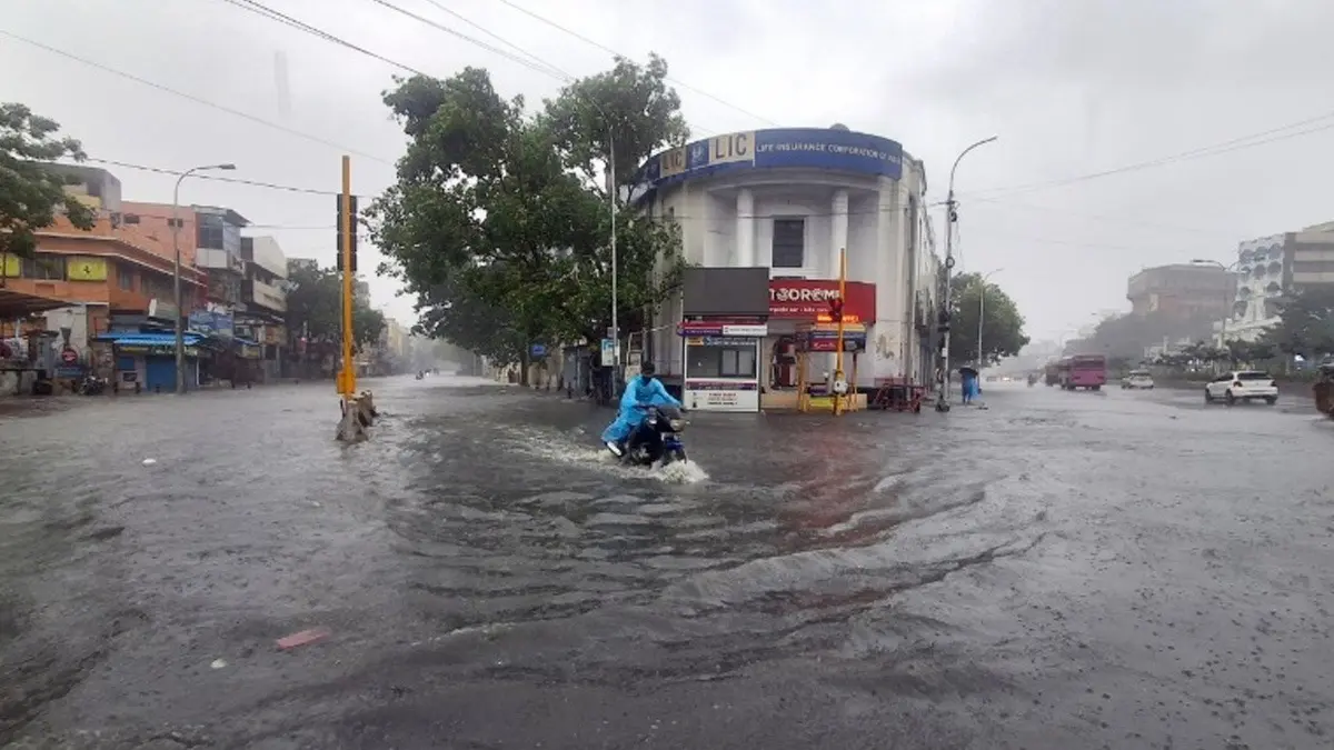 Cyclone Montha Alert: IMD Warns of Heavy Rain, Gusty Winds; Check Landfall Time, Affected States, Full Weather Forecast