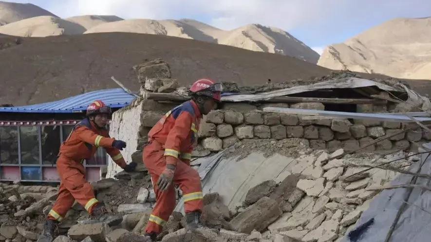Tents Arrive for Survivors of a Quake That Killed 126 in Freezing, High-Altitude Tibet Shigatse, Tibet