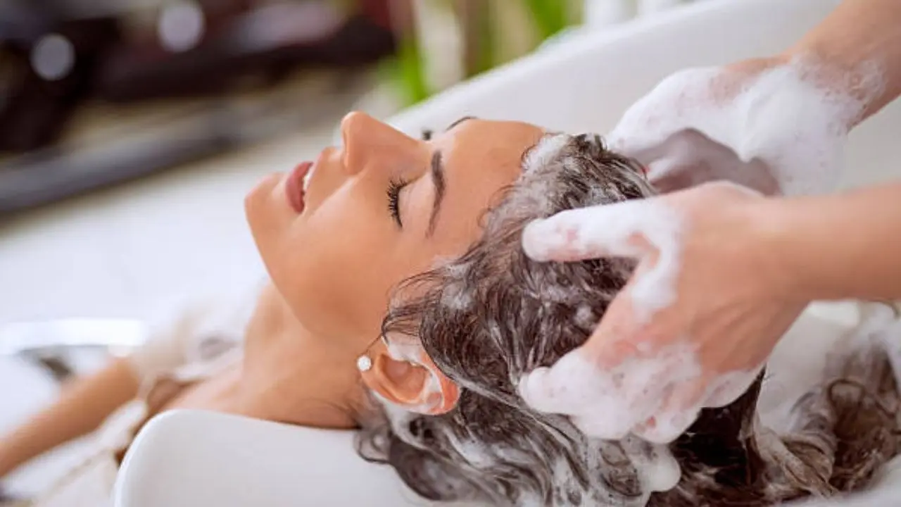 should you wash hair with warm water