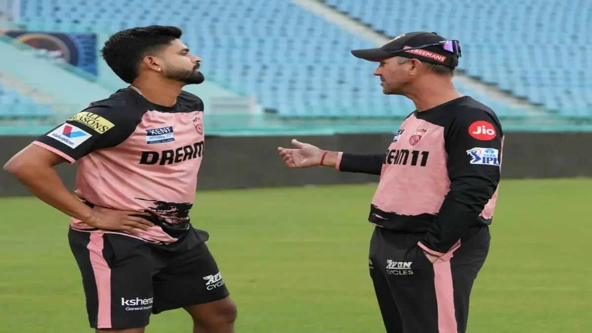 Shreyas Iyer and Ricky Ponting during a PBKS practice session