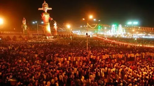 Ram Lila Maidan To Lal Qila Maidan, Places To Watch Ramleela In New Delhi Shri Dharmik Leela Committee, Red Fort Lawns
