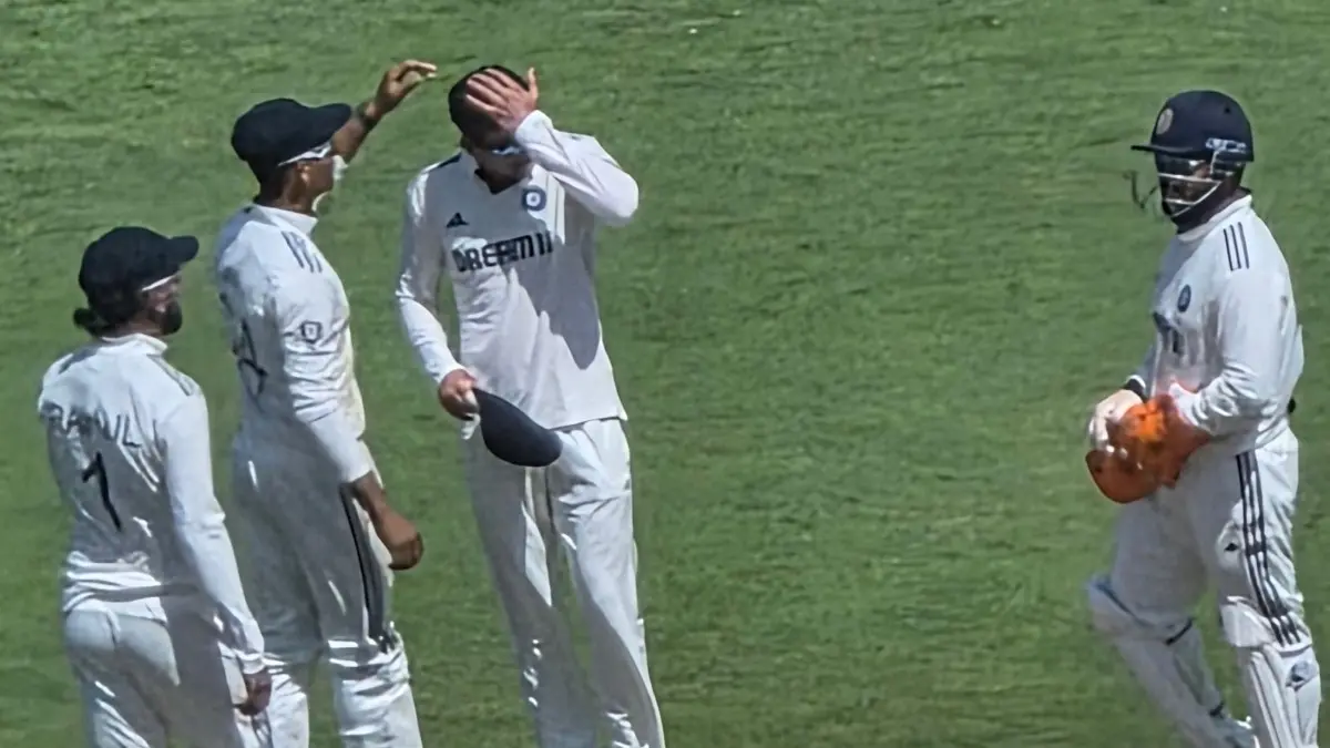 Shubman Gill gets hit on the head