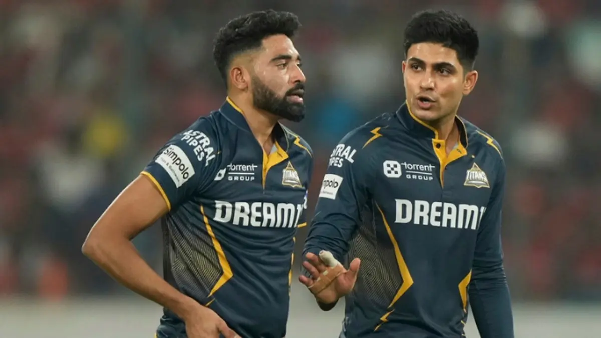 Shubman Gill speaks with Mohammed Siraj