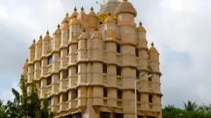 Siddhivinayak Ganapati Temple’s management committee has announced the implementation of a strict dress code for all devotees.