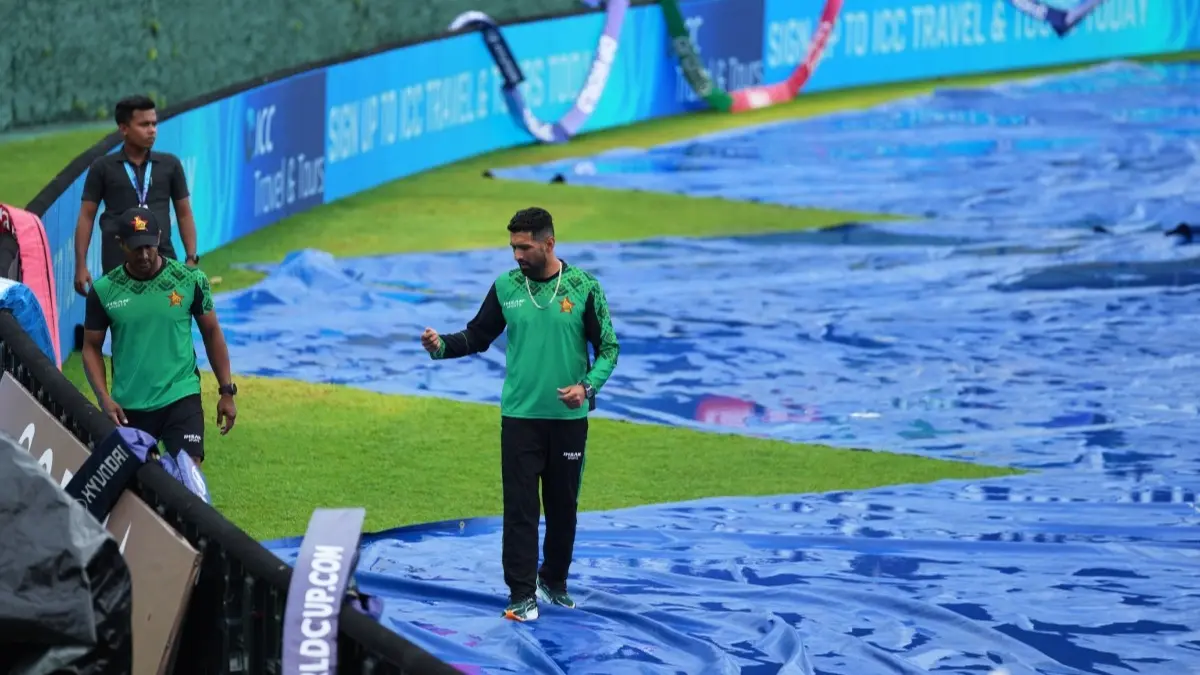 Australia Eliminated from T20 World Cup After IRE vs ZIM Fixture Gets Washed Out; Zimbabwe Advance to Super 8 Sikandar Raza