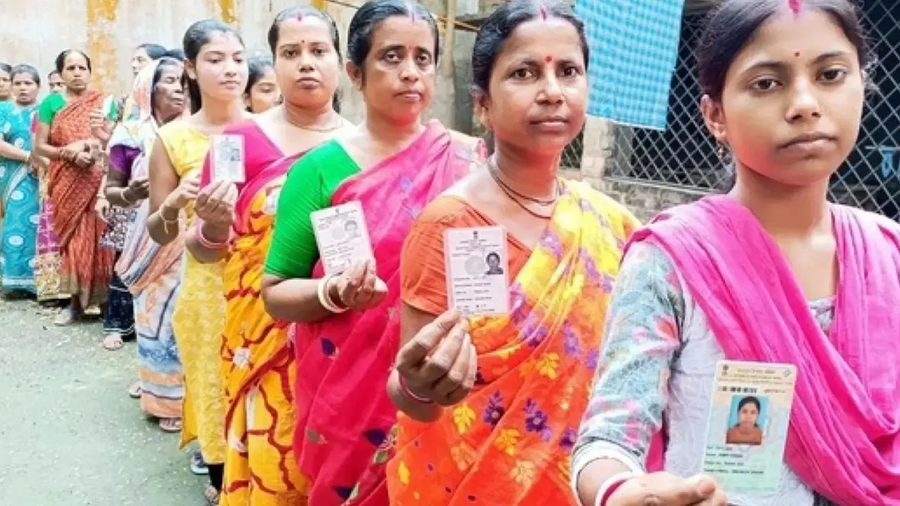 SIR 2.0: UP-बंगाल समेत 12 राज्य, 51 करोड़ मतदाता... आज से देश में शुरू हो रहा SIR का दूसरा चरण, घर-घर आएंगे BLO sir phase 2