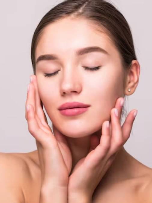 how to take care of skin using kitchen ingredients 