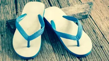 'Hawai Chappal' Selling In Saudi Arabia Mall For ₹1 Lakh, Indians Say 'Yeh Toh ₹50 Mein Milti Hai' Slipper