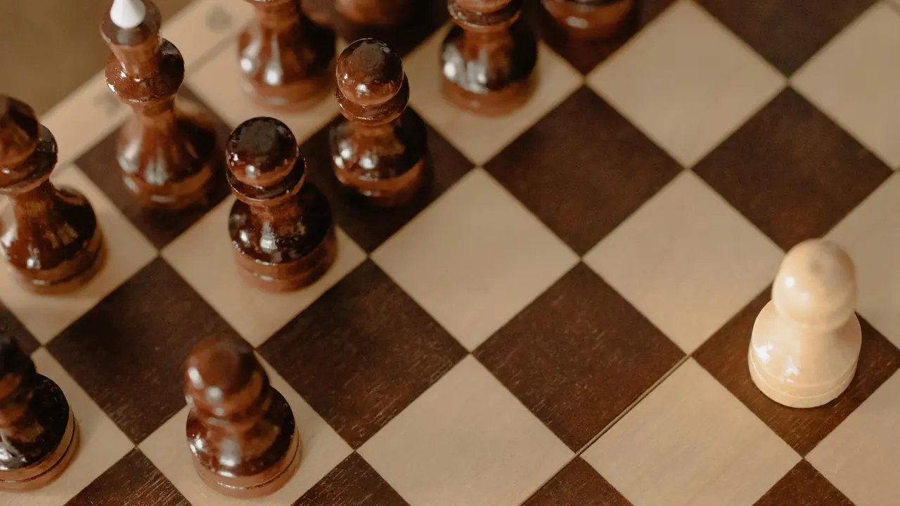 Shraddha beats Kirti in third round of All India FIDE Rating Open Chess Smart chess move to ace your game