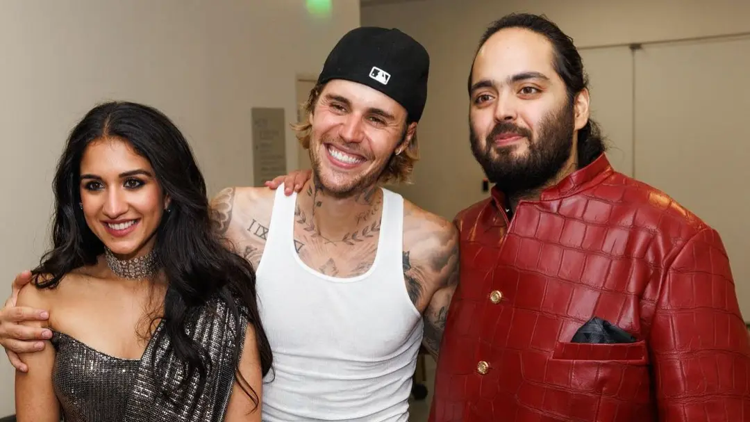 Anant Ambani-Radhika Merchant's Sangeet: Justin Bieber Poses With The Couple In NEW Photos Justin Bieber, Anant Ambani