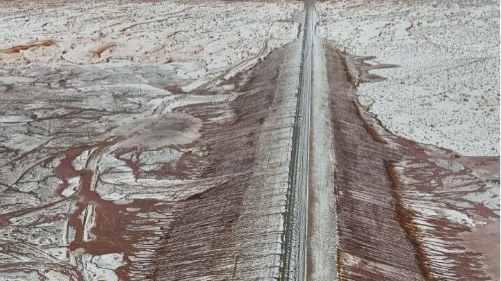 Saudi Arabia’s Al-Jawf Region Witnesses First-Ever Snowfall | VIDEO Snowfall in Saudi Arabia's Al-Jawf region