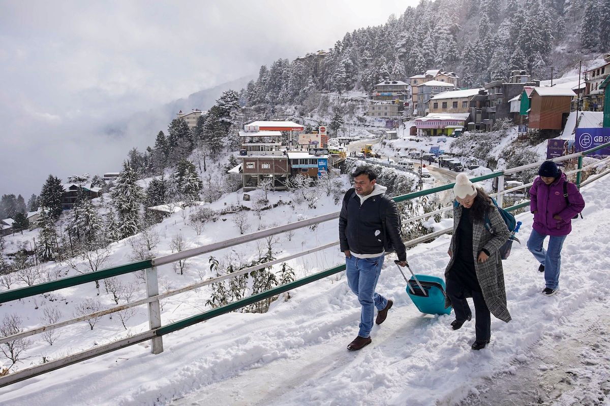 snowfall in shimla 1735321918873