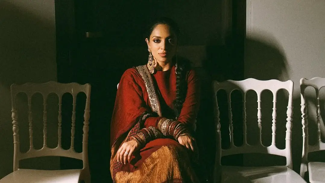 Sobhita Dhulipala Opts For Archival Sabyasachi Outfit For Her Pre ...