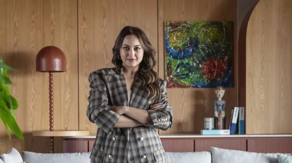 Sonakshi Sinha Puts ₹25 Crore Apartment She Got Married In For Sale, Netizens Curious Sonakshi Sinha’s wedding house selling for ₹25 crore