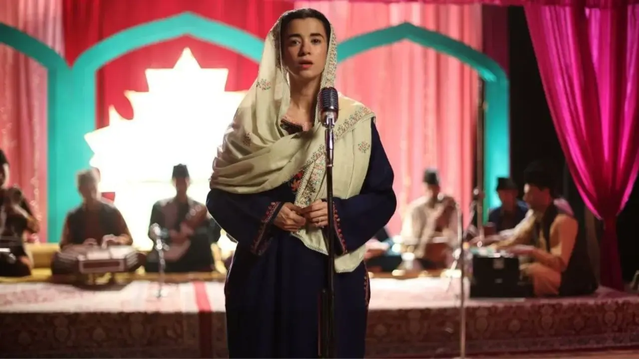 Songs of Paradise X Review: 'Saba Azad-Soni Razdan Celebrated As The Melody Queen of Kashmir, But Story Misses The Depth It Deserves,' Say Netizens Songs of Paradise X Review: 'Saba Azad-Soni Razdan Celebrated As The Melody Queen of Kashmir, But Story Misses The Depth It Deserves,' Say Netizens