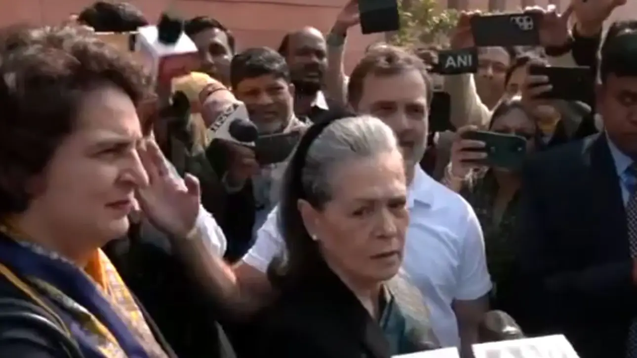 BJP MPs Move Privilege Motion Against Sonia Gandhi for Derogatory Remarks