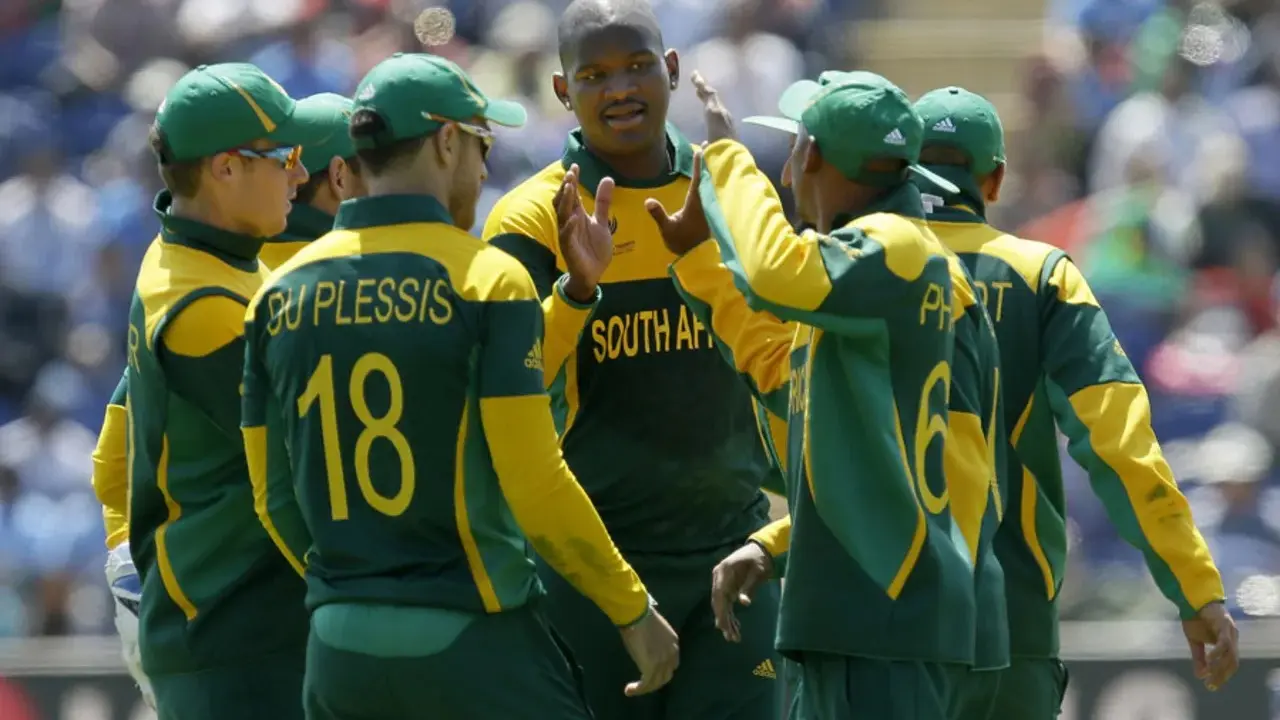 Former South Africa Test Cricketers Arrested Over Match-Fixing Scandal; Face Jail Terms South Africa team with Lonwabo Tsotsobe in middle