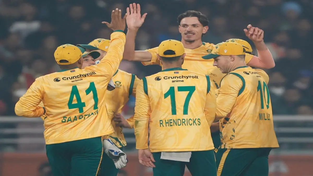 South African players celebrate a wicket