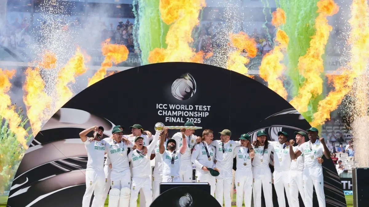 Sachin Tendulkar, Mohammad Kaif, Irfan Pathan Congratulate South Africa For Ending ICC Trophy Drought: 'Test Cricket Continues To Weave Its Magic' South African players celebrate with the winner's trophy after win over Australia in the WTC 2025 Final at Lord's