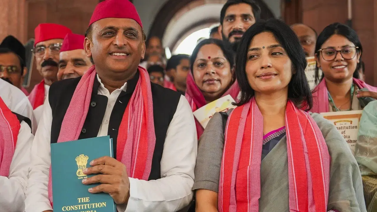 sp-dress-code-akhilesh-dimple-yadav