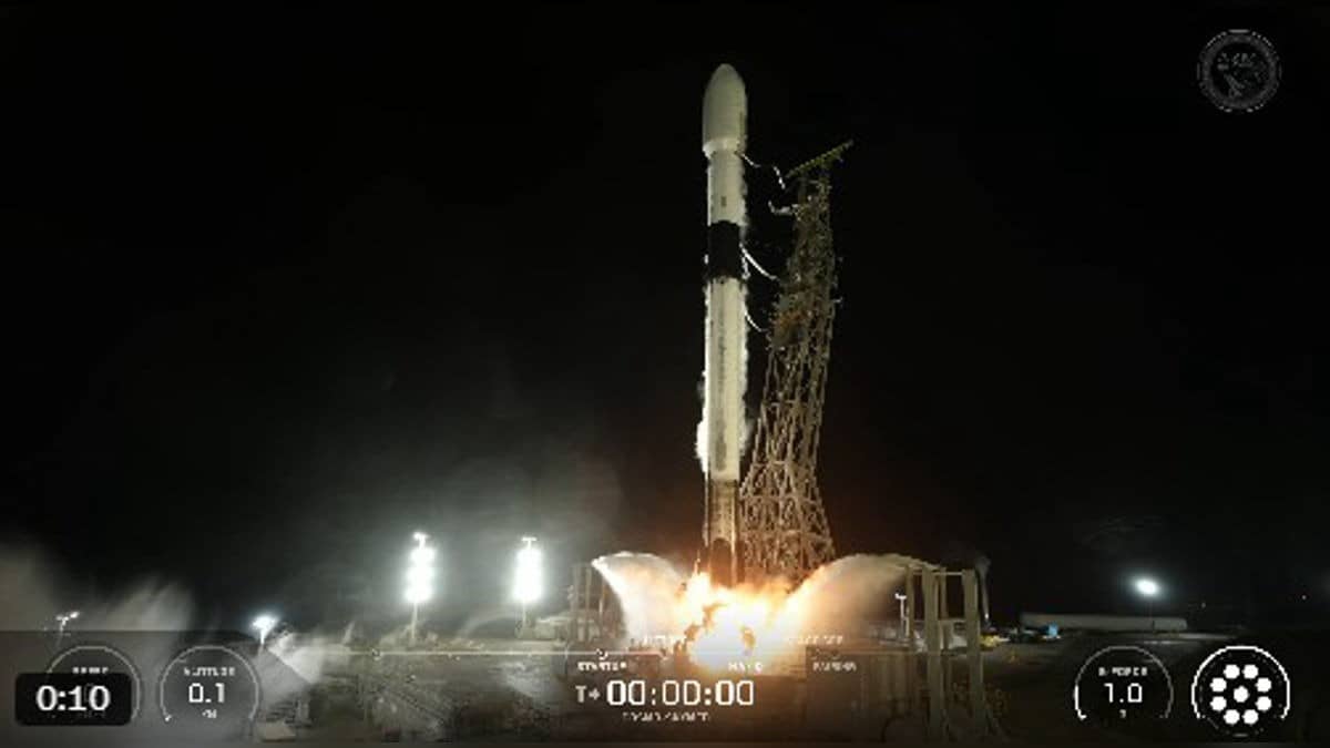 SpaceX Falcon 9 Rocket Launches Earth-Observing COSMO-SkyMed Satellite Into Orbit