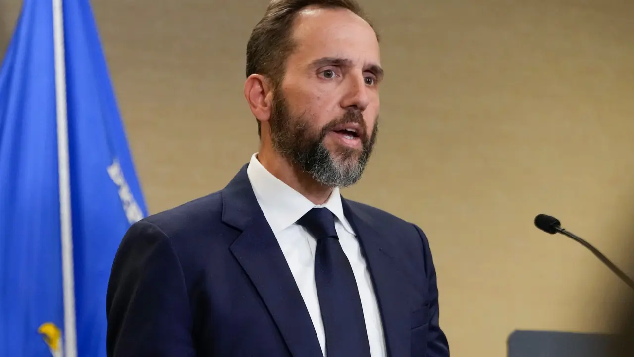 Trump Says If He Takes Office, He'll Fire Special Counsel Jack Smith 'Within 2 Seconds' Special counsel Jack Smith