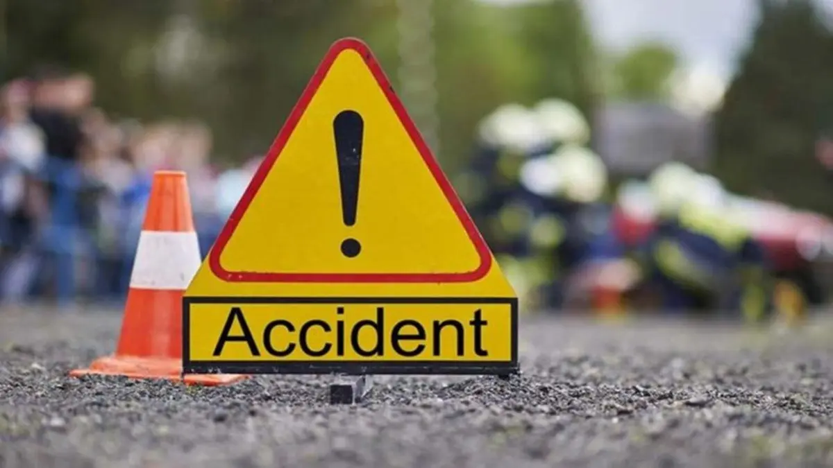 3 Killed, 20 Injured as Mini-Truck Collides With Tractor-Trailer in Karnataka's Haveri