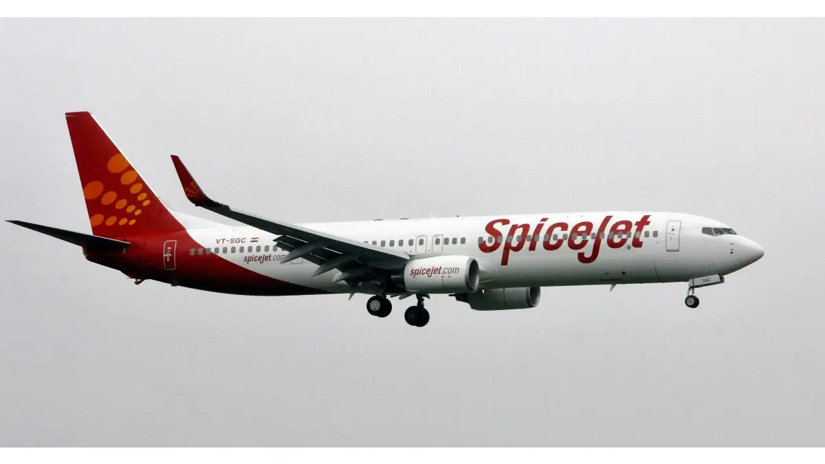 SpiceJet Flight Suffers Engine Failure, Lands At Delhi Airport Seconds After Take-Off; Full Emergency Declared SpiceJet