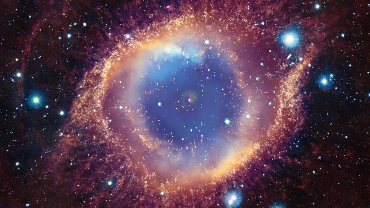 Stunning Image of Helix Nebula Reveals A Dying Star May Have Destroyed A Planet Stunning Image of Helix Nebula Reveals A Dying Star May Have Destroyed A Planet