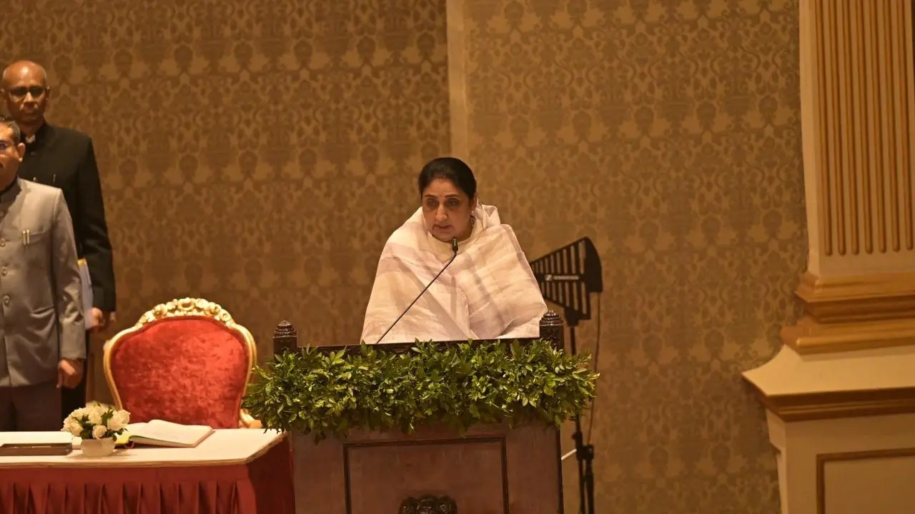 Sunetra Pawar Takes Oath As 1st Female Deputy Chief Minister Of Maharashtra After Husband Ajit Pawar's Death Sunetra Pawar Takes Oath As 1st Female Deputy Chief Minister Of Maharashtra After Husband Ajit Pawar's Death