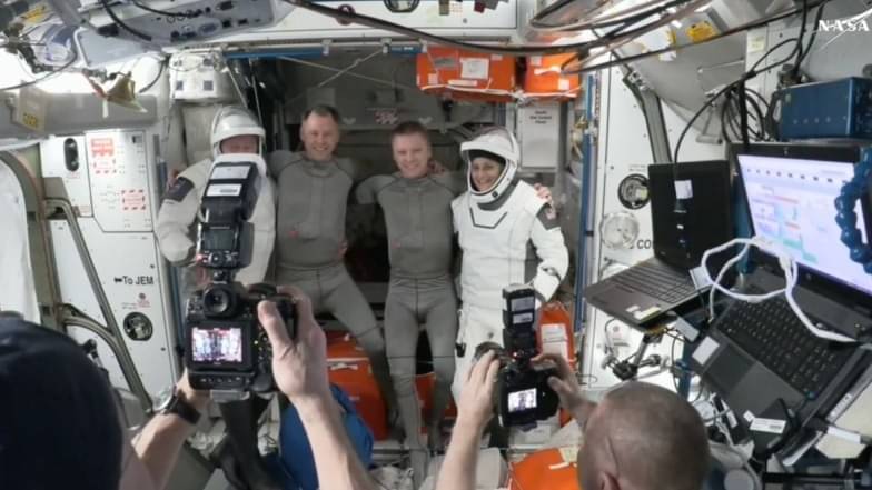 Sunita Williams And Butch Wilmore's Final Photo Op At Space Station ...