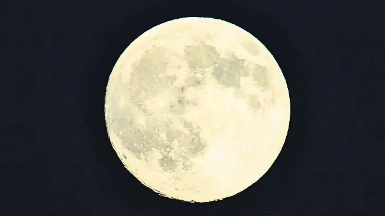 Super Beaver Moon: अमृतसर, अयोध्या से गोवा तक... देव दिवाली पर आसमान में कहां कैसा दिखा सबसे चमकीले चांद का नजारा, VIDEO Supermoon