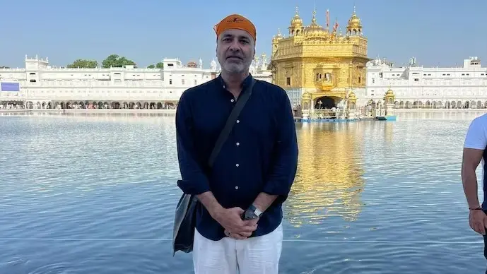 'Life In India Better': Pakistani Designer Deepak Perwani Admits in Viral Video Supporting his view on India’s superiority, Perwani said, “People are happier there. They smile. Women can walk freely".