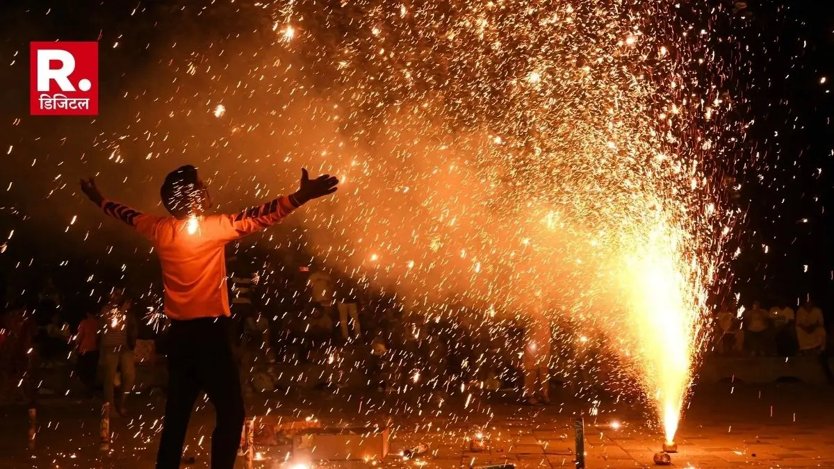 Supreme Court allows bursting of green crackers in Delhi