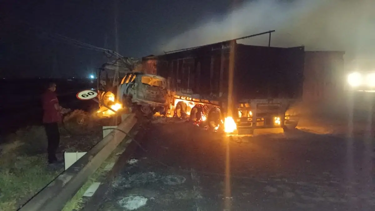 A tanker, truck and four-wheeler caught fire near Surajbari toll plaza on Kutch-Morbi highway road.
