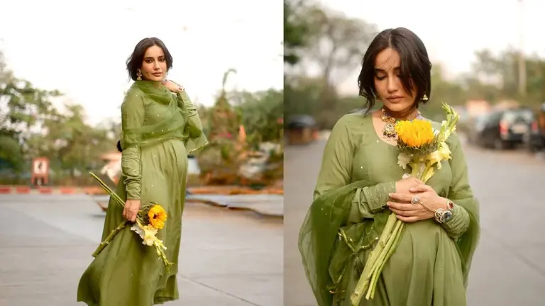 हरा सूट, कान में झूमके और हाथों में फूल… सुरभि ज्योति ने प्रेग्नेंसी ग्लो से लूटी महफिल, कराया मैटरनिटी फोटोशूट Surbhi Jyoti